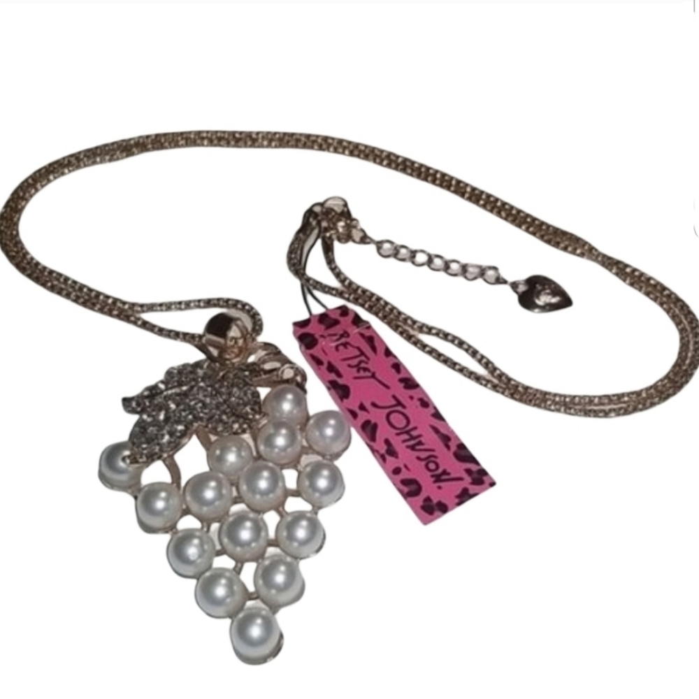 NWT BETSY JOHNSON Bunch Of Grapes Pendant Necklace
